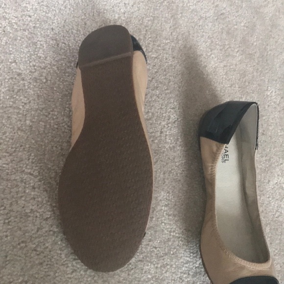 Shoes - Picture 3 of 4